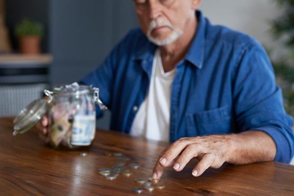 Withdraw pension to avoid IHT